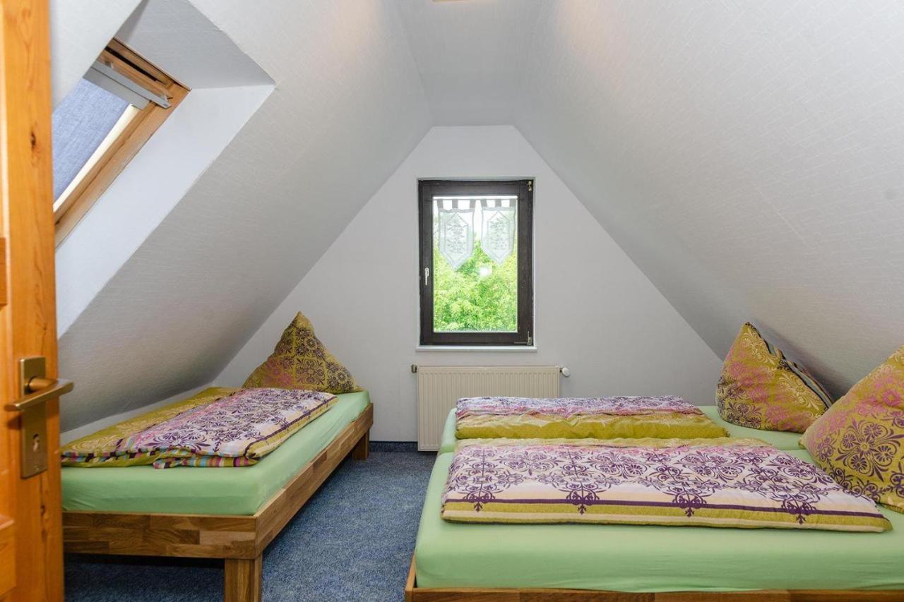 3-Raum-Fewo-Fuer-4-Personen-In-Schaprode-Auf-Ruegen-Zi5 Exterior photo